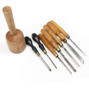 Wood Carving Tools + Mallet - ENGLAND, WALES, SCOTLAND ONLY