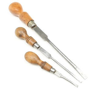 3x Old Screwdrivers + Bradawl (Beech, Boxwood)